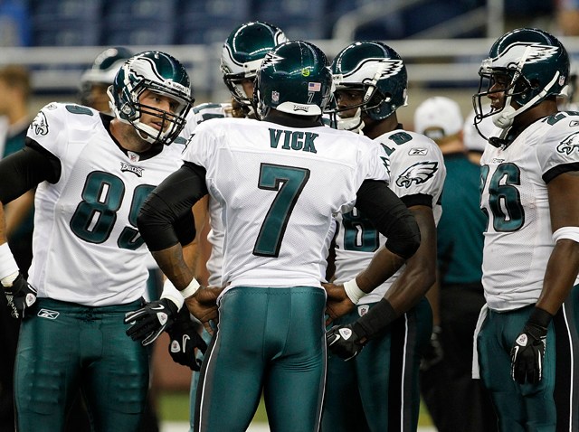 Vick huddle