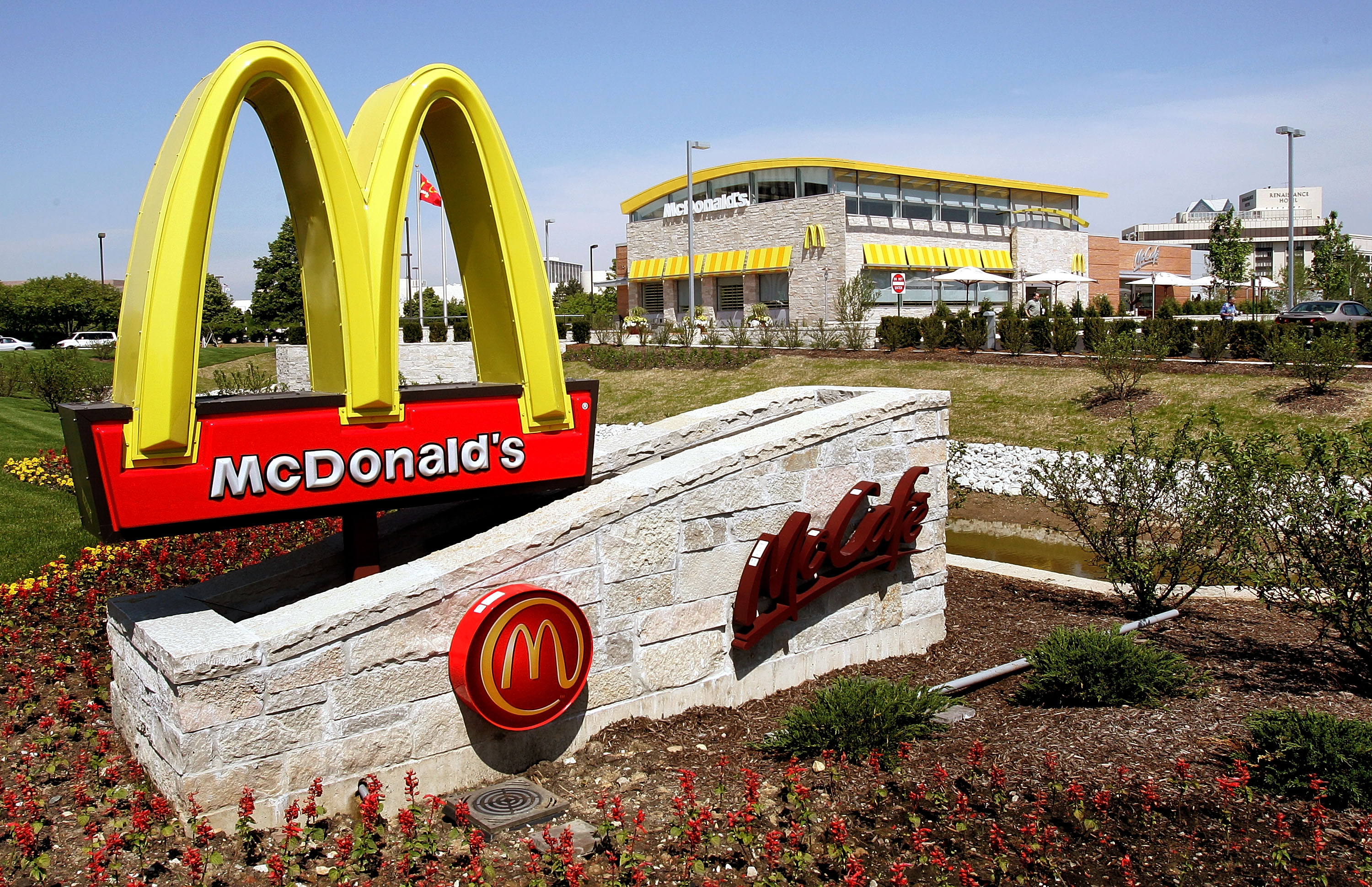 McDonald’s Closes Dining Areas at CompanyOwned Restaurants NBC10