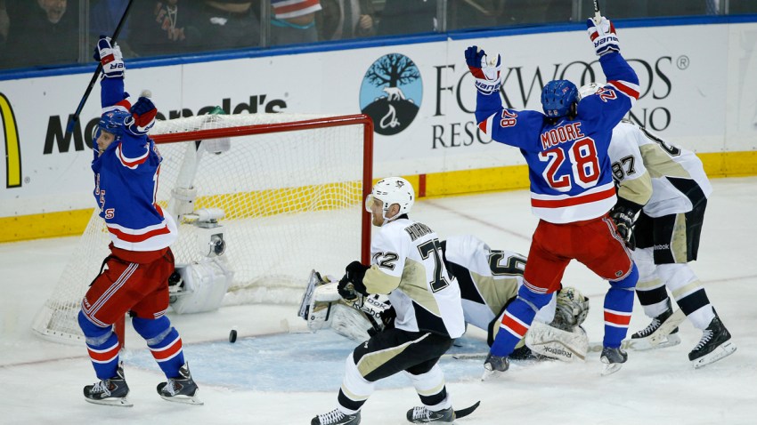 APTOPIX Penguins Rangers Hockey