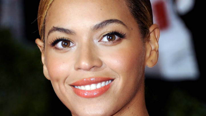 Beyonce S Pixie Cut Singer Shows Off Short Blond Hair See The