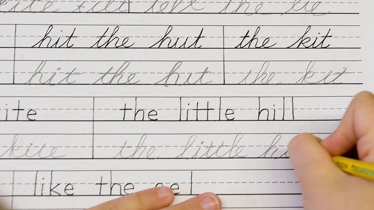 NJ elementary school students will learn cursive again