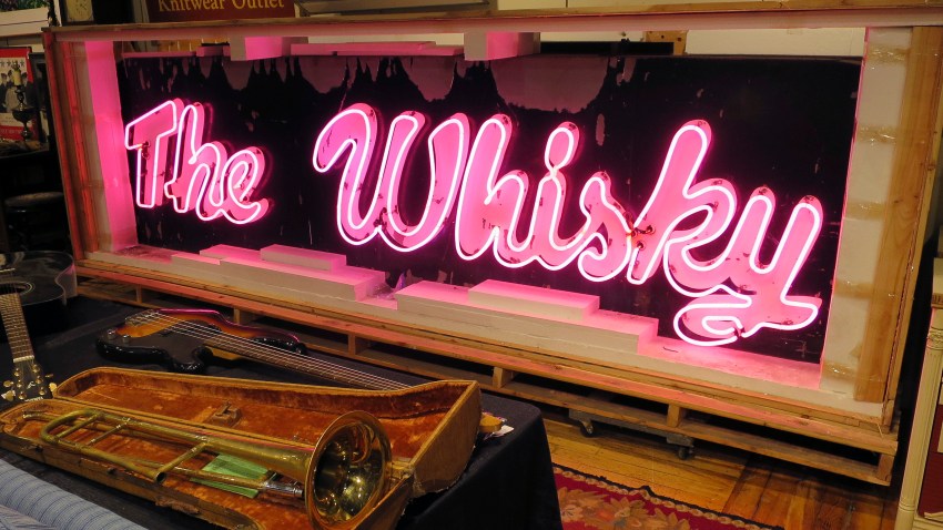 Auction Rock Club Sign