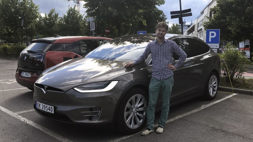 Electric Cars-Getting Charged Up