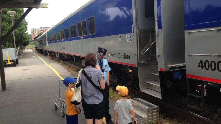 amtrak train baggage allowance