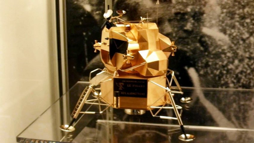 replica