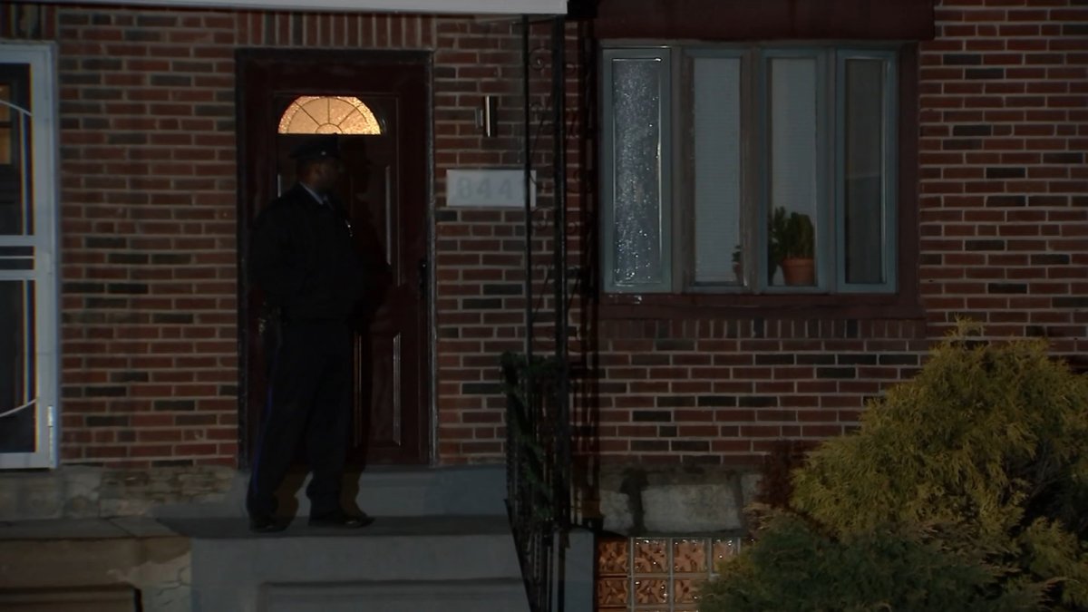 2 Children Find Moms Shot to Death in Murder-Suicide Inside ...