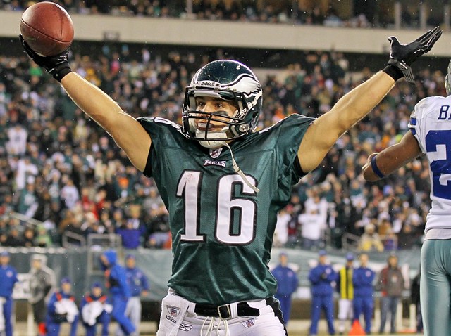 Chad Hall scores Eagles