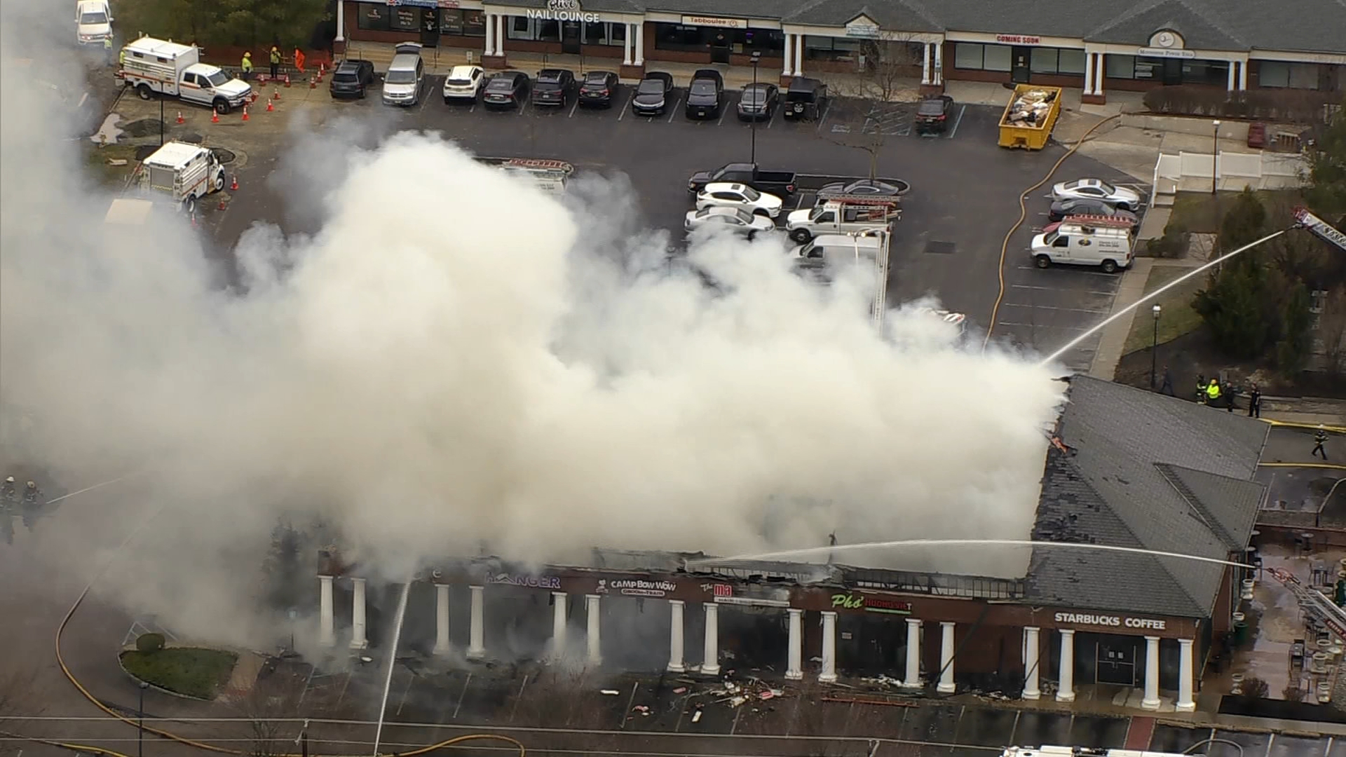 Duct fire evacuates 2 Short Hills mall restaurants, officials say