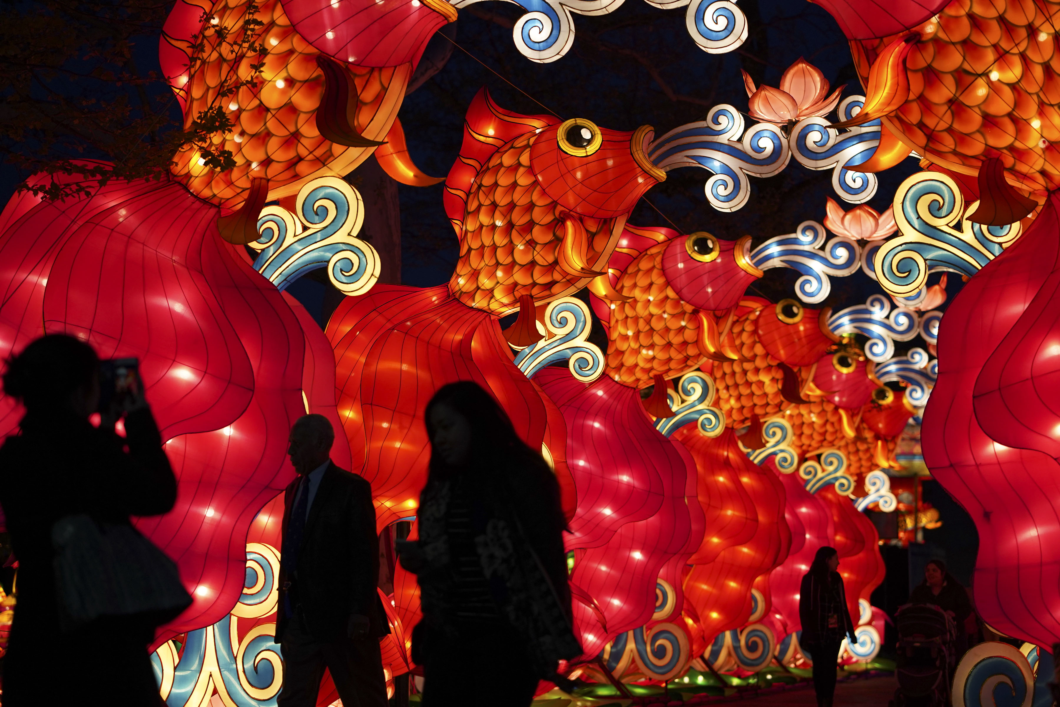 A complete guide to the first-ever philadelphia chinese lantern festival Chinese Lantern Festival Lights Up Franklin Square – NBC10 Philadelphia