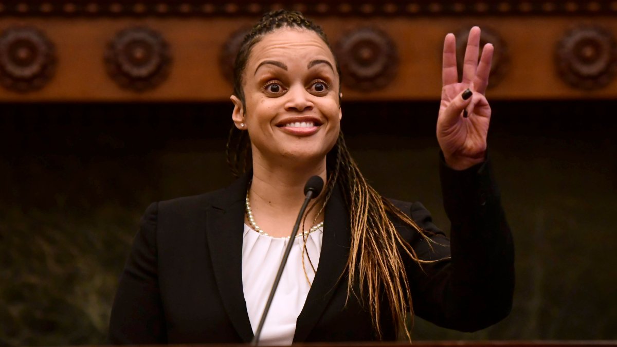 new-philadelphia-police-commissioner-danielle-outlaw-changed-policy