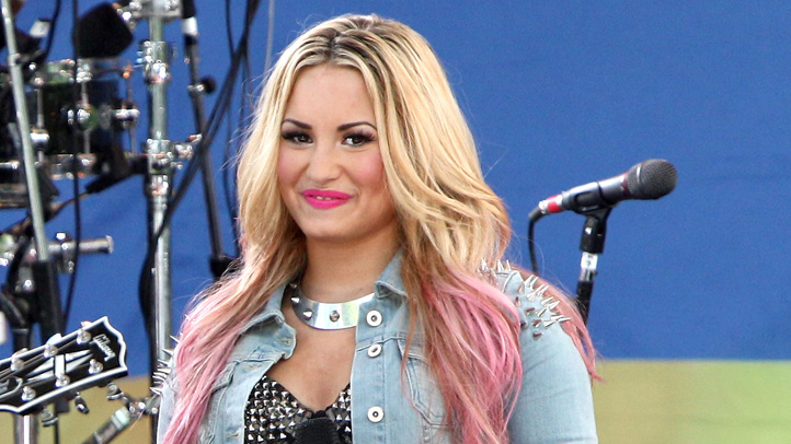 145506938PZ030_Demi_Lovato_