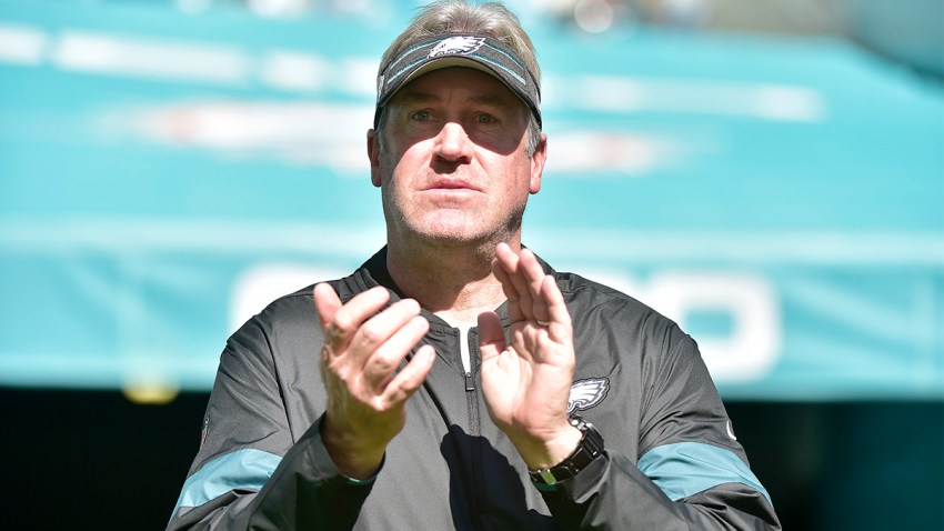Doug Pederson claps