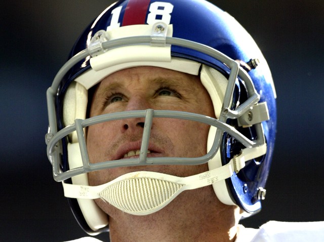 Jeff Feagles Giants looks up