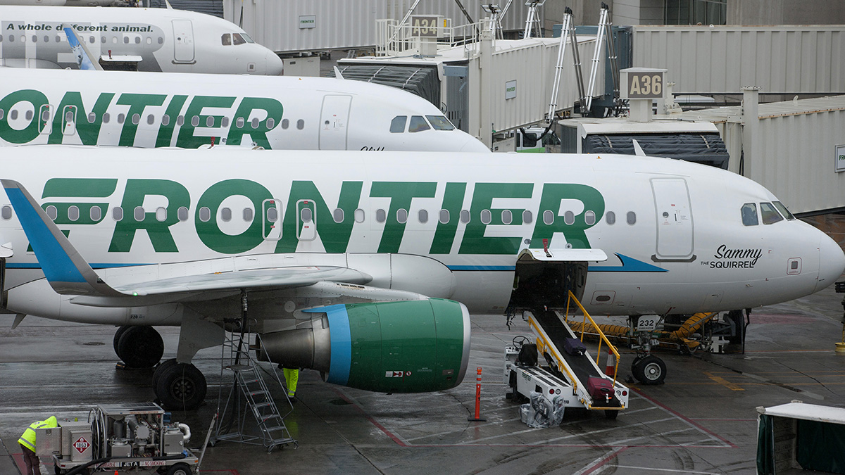 Philadelphia woman charged after threatening to urinate on Frontier
flight, officials say