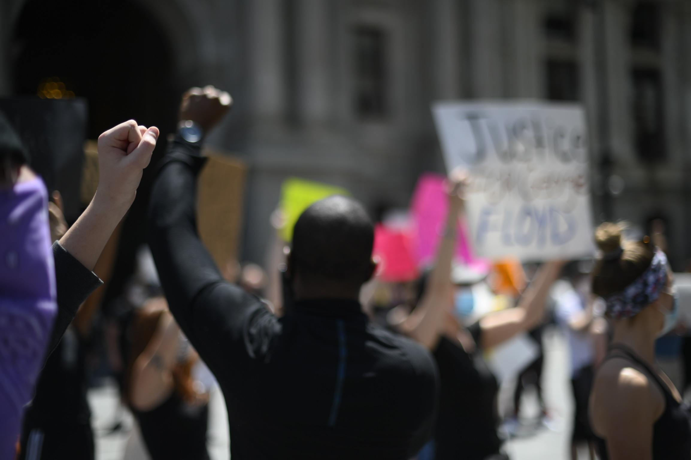 PHOTOS: Looting, Violence Erupt After Peaceful Protest in Philadelphia ...