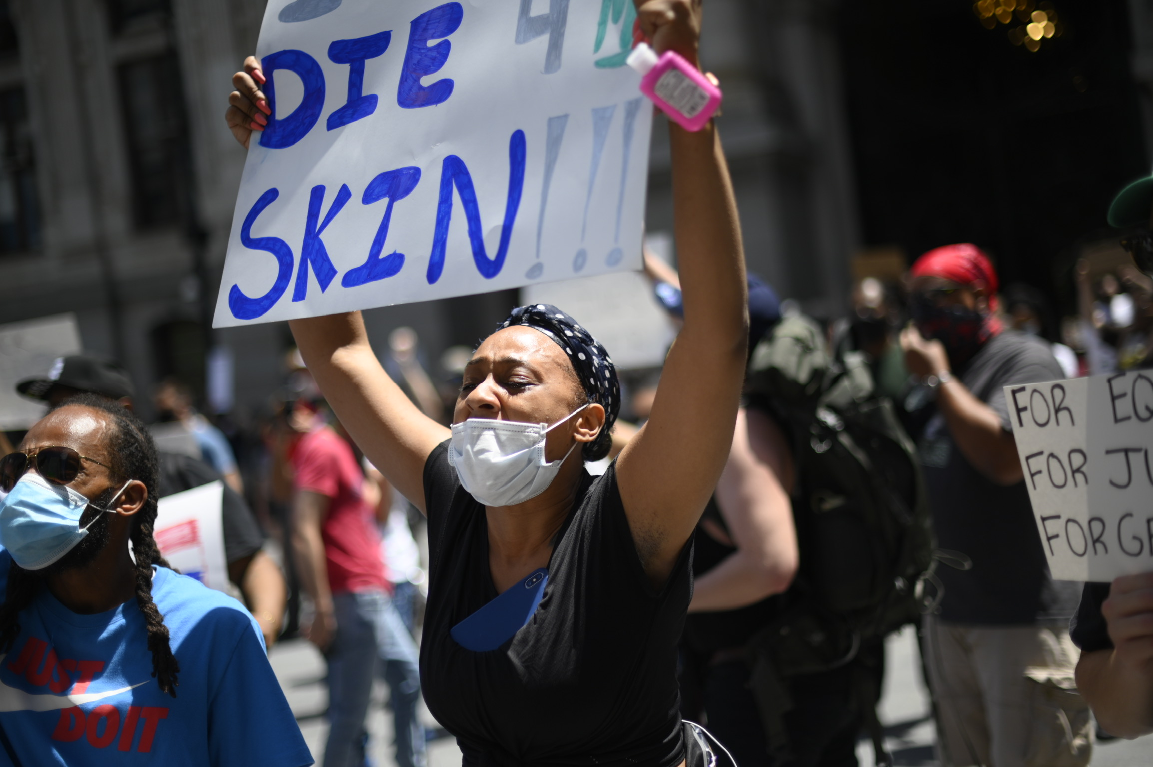 PHOTOS: Looting, Violence Erupt After Peaceful Protest in Philadelphia ...