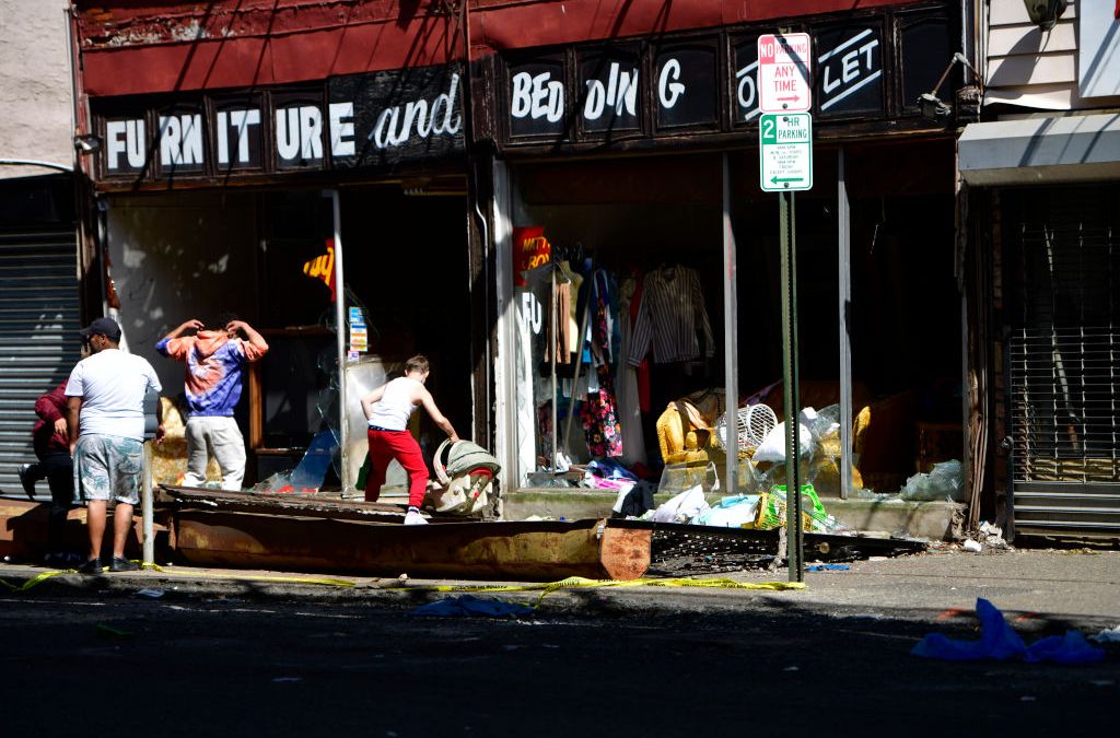 Looting Spreads Through Philly, SEPTA and City Shut Down as Protest Fallout Continues - NBC 10 Philadelphia