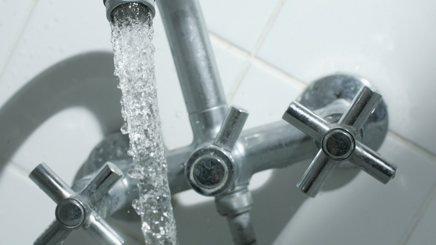 73064096AG001_Water