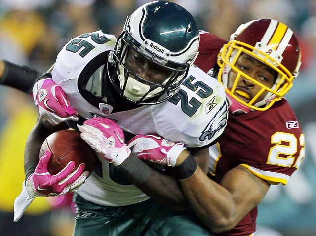 LeSean McCoy gets tackled
