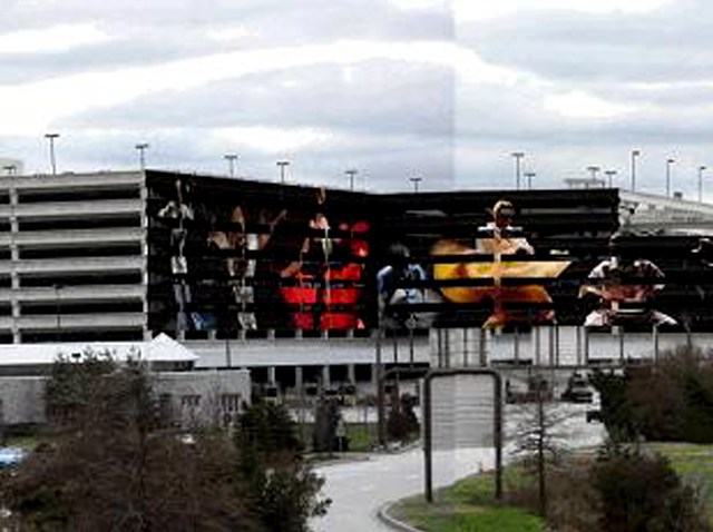 PHI mural pic2