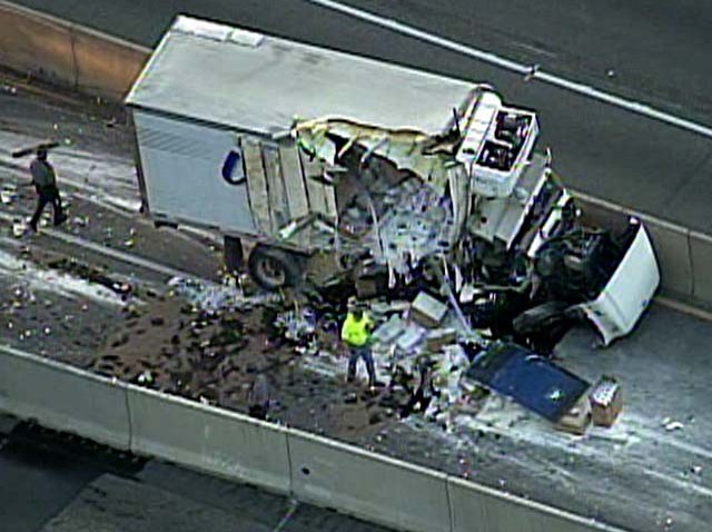 PHI pa turnpike accid 073010