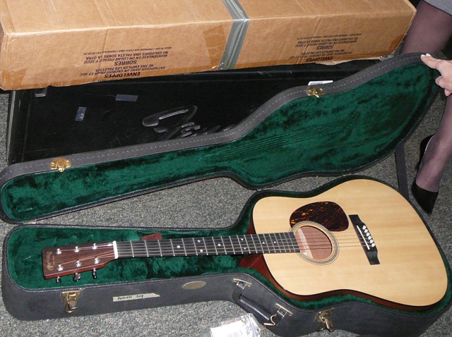 PHI vault guitar