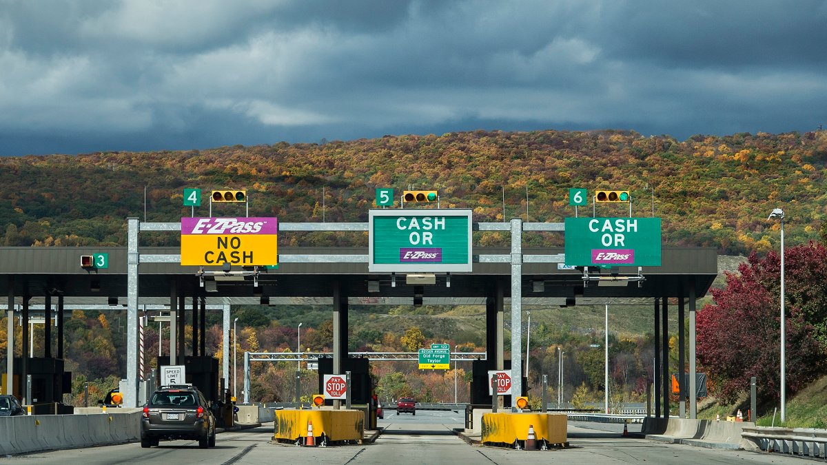 pennsylvania-turnpike-to-lay-off-hundreds-of-toll-collectors-nbc10