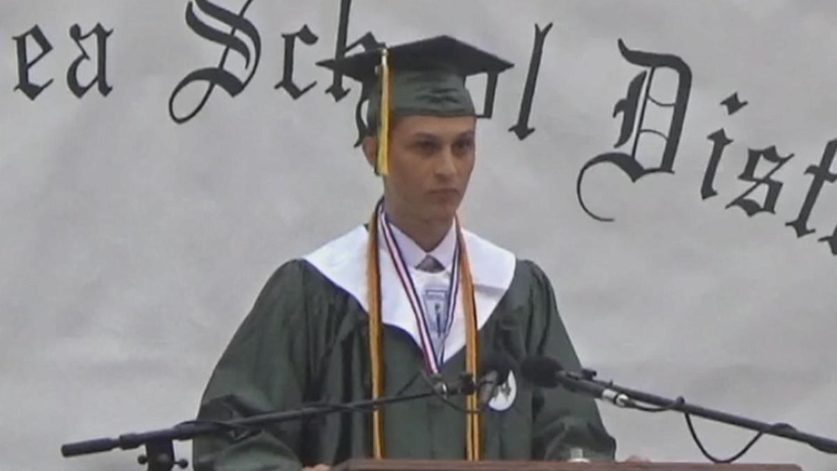 Graduation speech ideas image