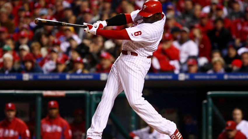 Ryan Howard Swings Away