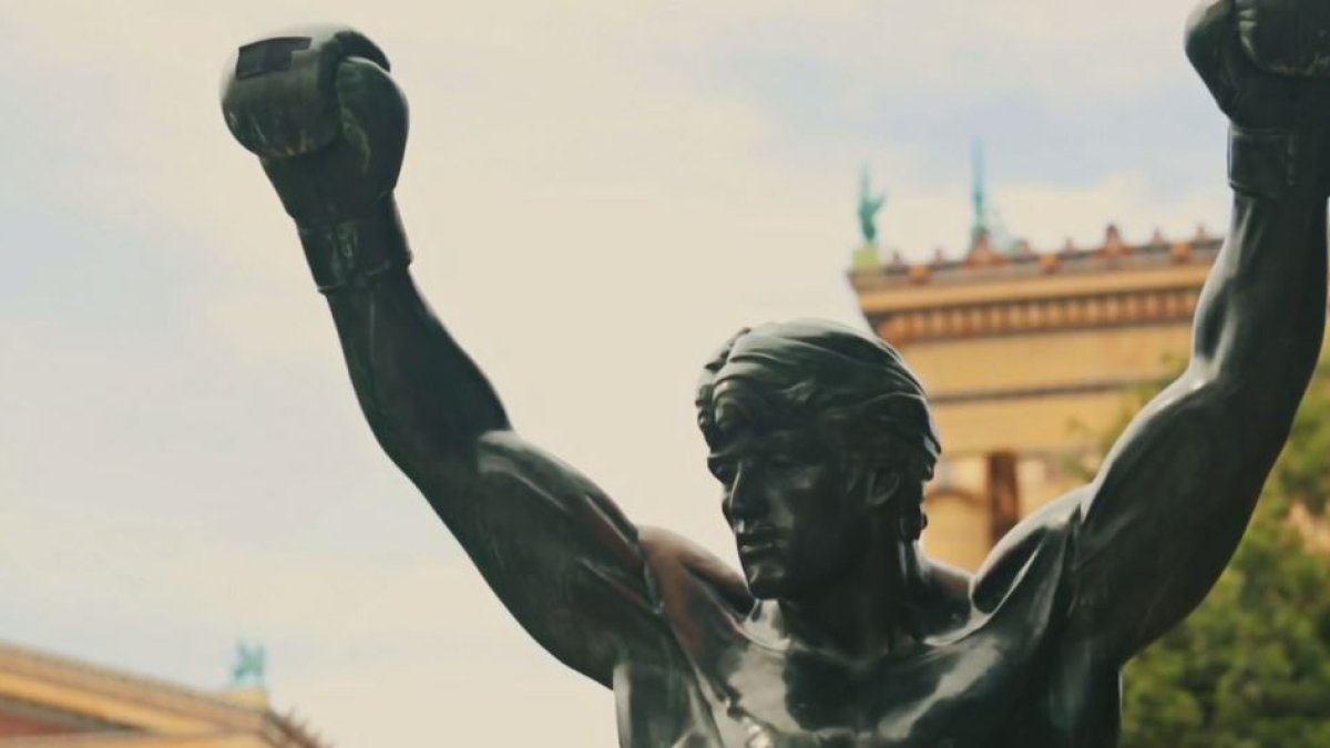 Brazilian soccer fans heed warning not to dress Rocky statue in team gear