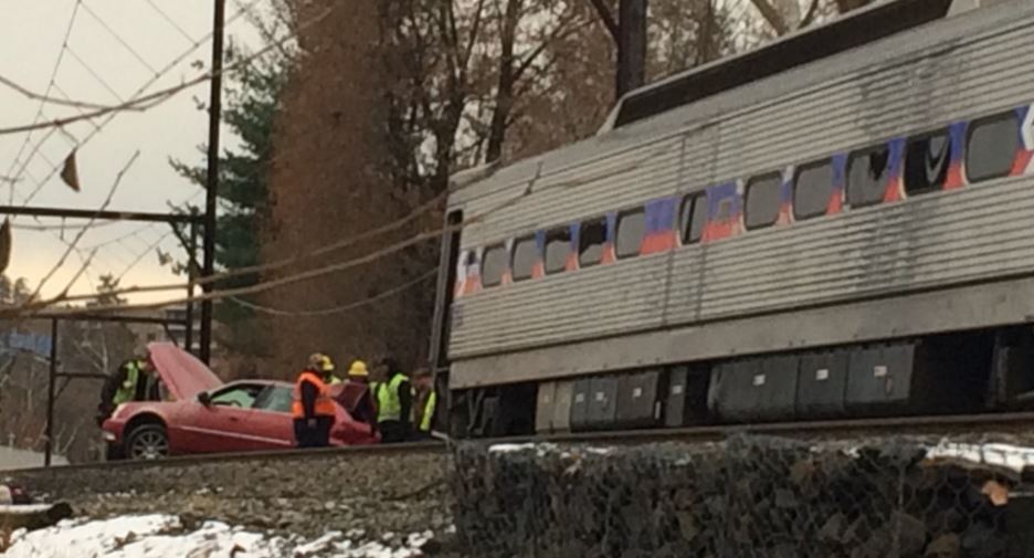 SEPTA Suspends Regional Rail Service After Train Strikes Unoccupied Car ...