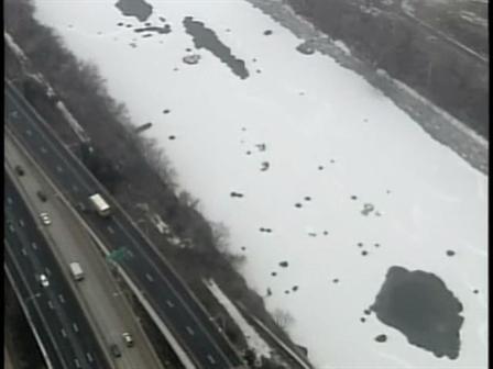 WCAU_Icy_Philly_Rivers_011909_41_mezzn_448x336