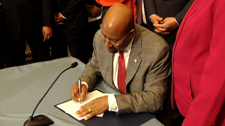 WEB NUTTER SIGNS BILL file1