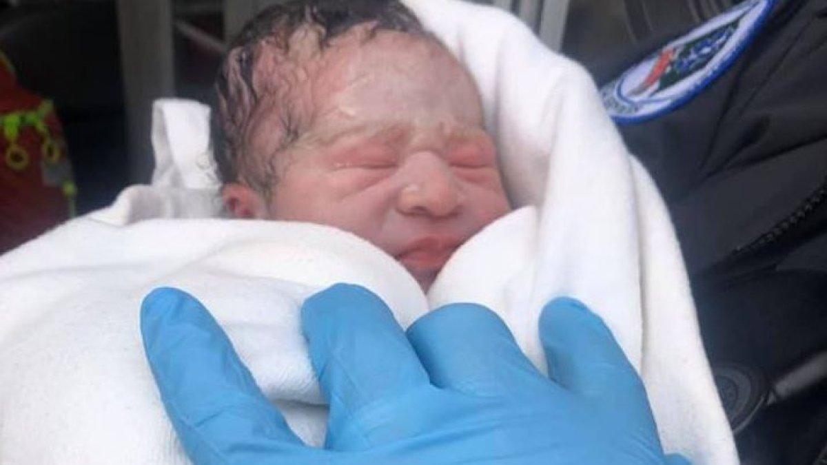 Upper Darby Police Officers Now ‘Uncles’ After Helping Mom Deliver Baby