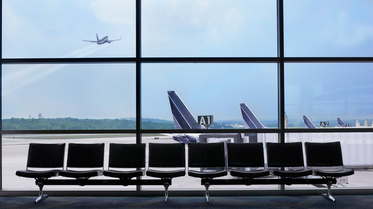 Flight Cancellations Continue as Omicron Leaves Airlines Short-Staffed - Vimarsana News