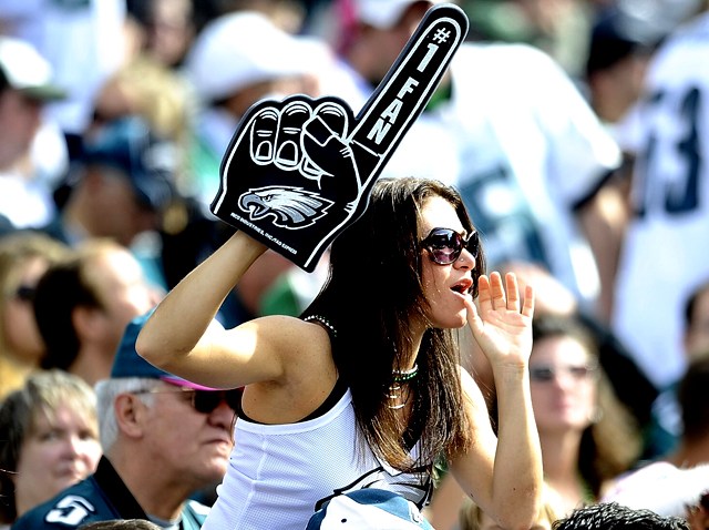 Female Eagles fan