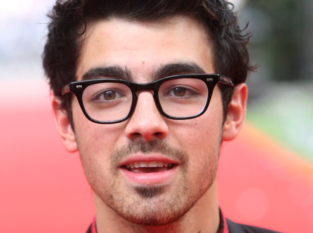 joe jonas-640