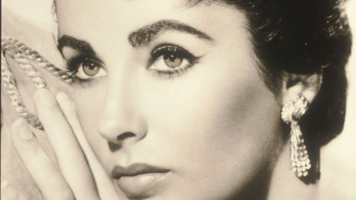liz_taylor_black_white_722x406