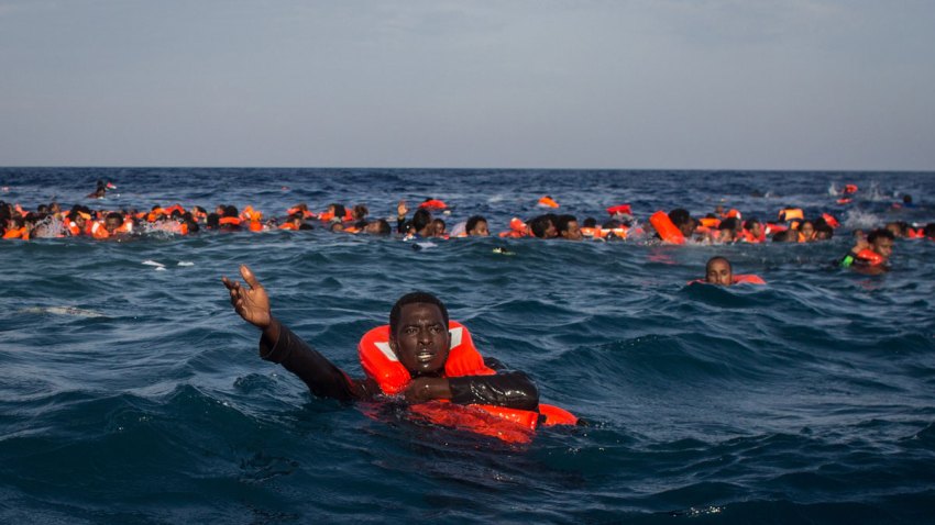 migrantsinwater_1200x675