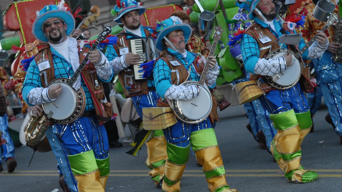 The Mummers suspended their String Band competition on Thursday, Jan. 1, 2026, due to weather concerns.