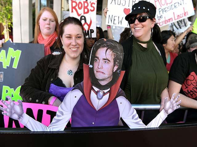 Savannah Guthrie Returns To Today Less Than 3 Months After