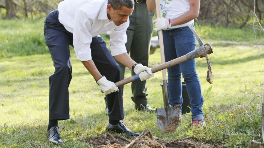 042109 Obama National Service