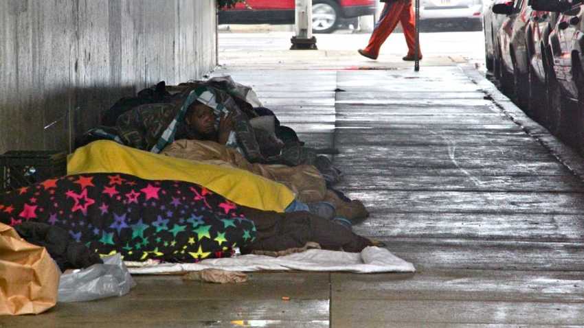 philly homeless sleeping shanty homes vine street