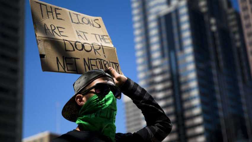 protest comcast net neutrality philadelphia