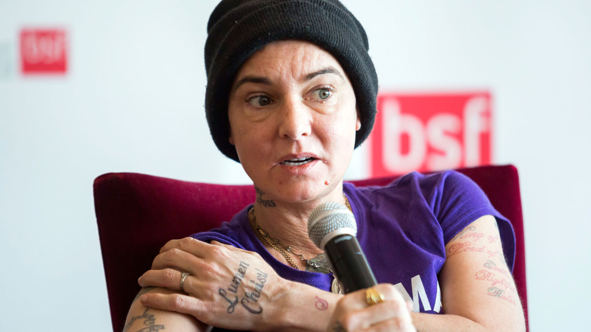 Sinead O'Connor Talks Infamous 'SNL' Performance and Being