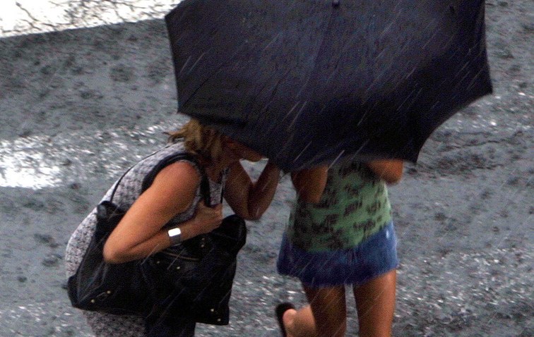 092508 umbrella thumb