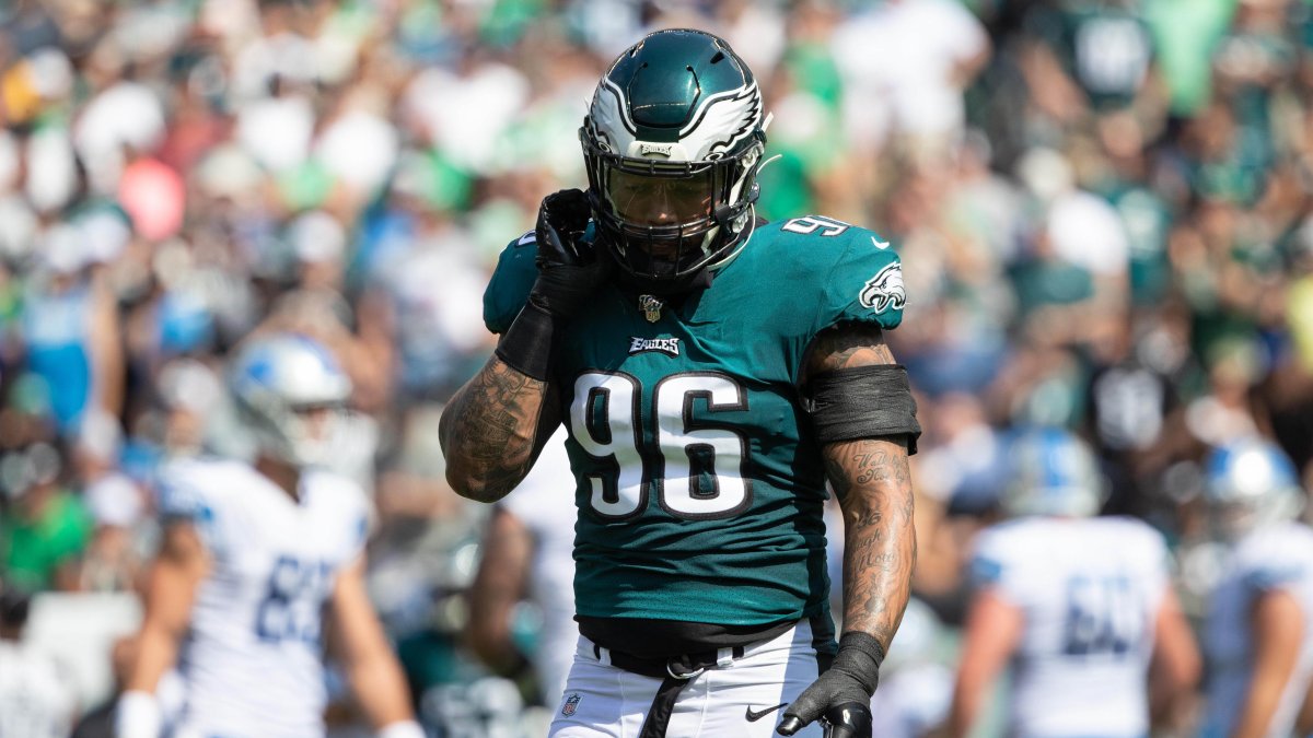 A look at Derek Barnett's Career, Jason Kelce's Future and More in