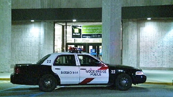 woodbridge police mall shooting