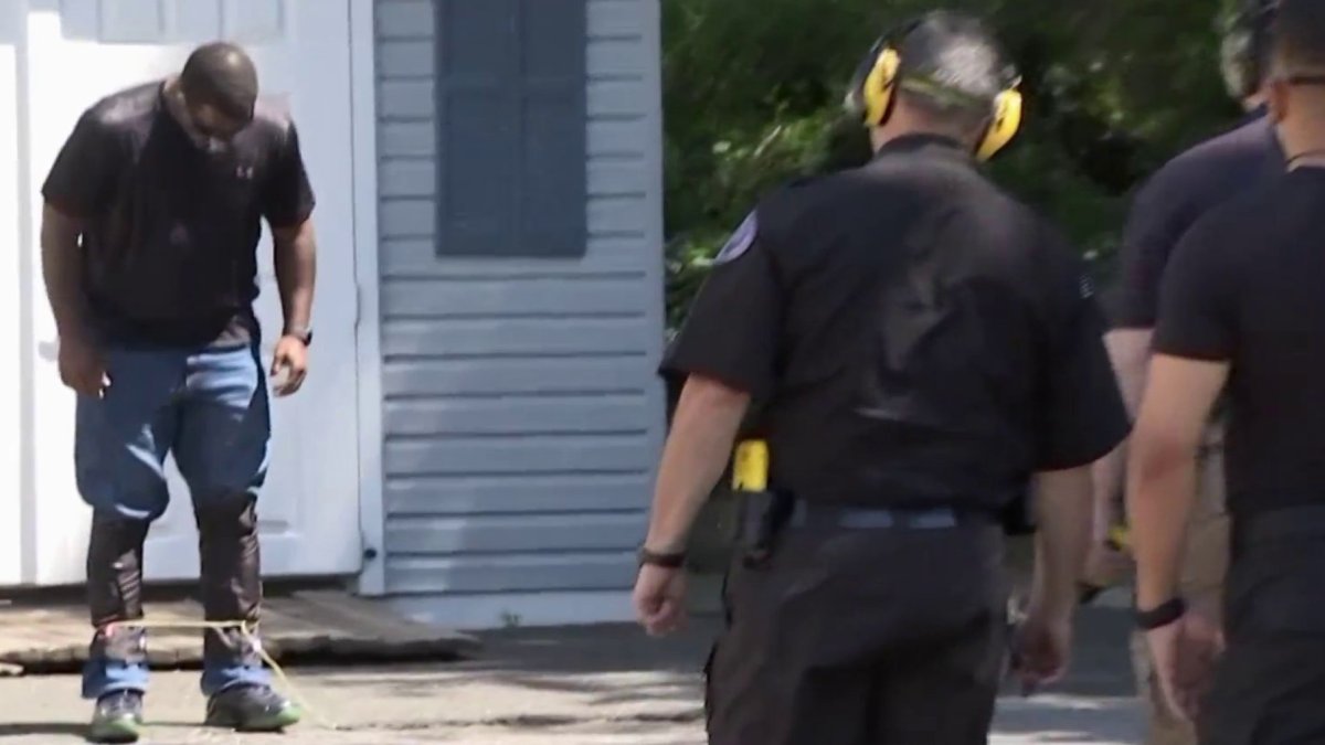 A Look at an ‘Electronic Lasso’ Police Are Using to Take Down Suspects