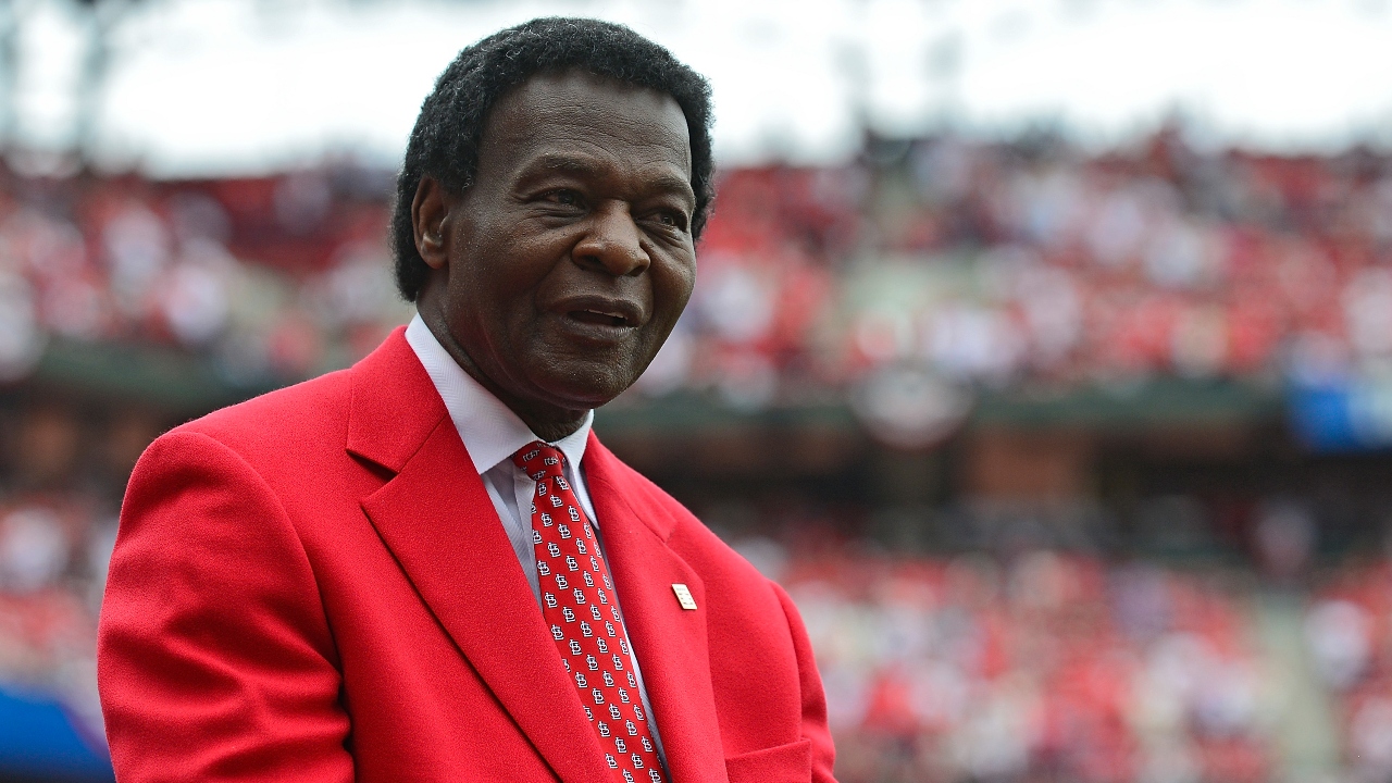 Lou Brock, Hall of Fame outfielder for St. Louis Cardinals, dies at 81